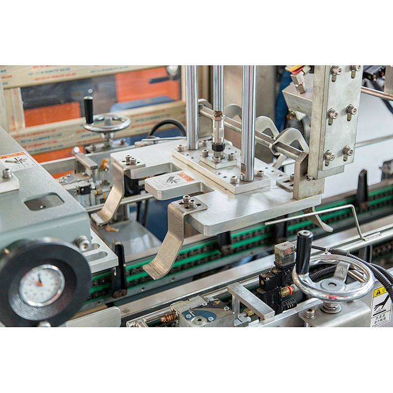 One piece cartonning machine
